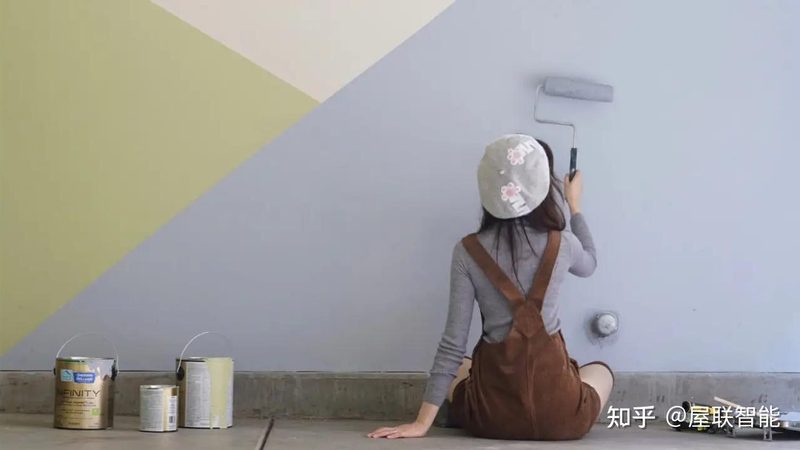乳胶漆喷涂与滚涂：步骤差异与适用场景