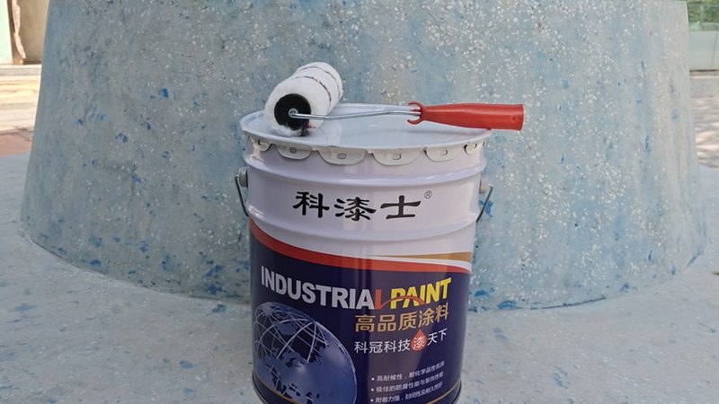 对于轻微划痕，可以使用抛光膏进行修复。具体操作如下：